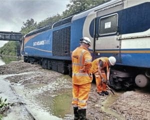 300 passengers stranded on HST after landslide causes ‘major incident’