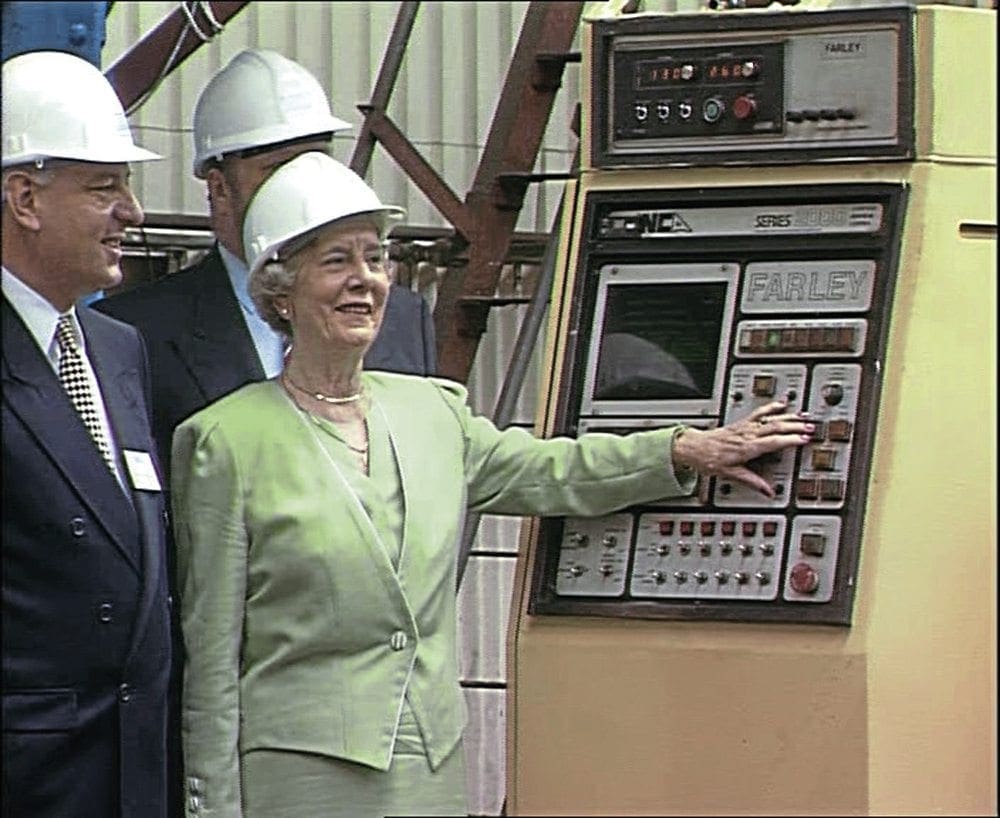 David Champion and the late Dorothy Mather (Arthur H Peppercorn’s widow and former president) formally start the construction of Tornado on July 13, 1994.