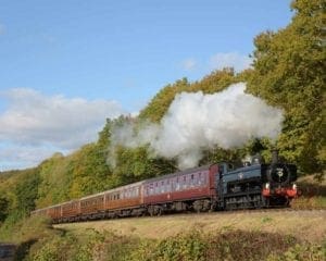 Ian Murray 7714 approaches Orchard Crossing with a Kidderminster bound service on 27 Oct 2019
