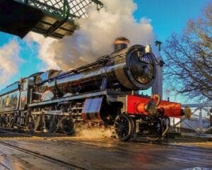 GWR ‘Hall’ 4-6-0 No. 4953 Pitchford Hall returned to action in late 2019 sporting 1950s British Railways lined black livery with red-backed name and cabside number plates. EOR