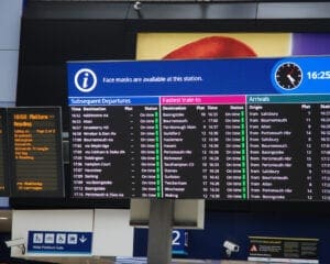 London Waterloo screens