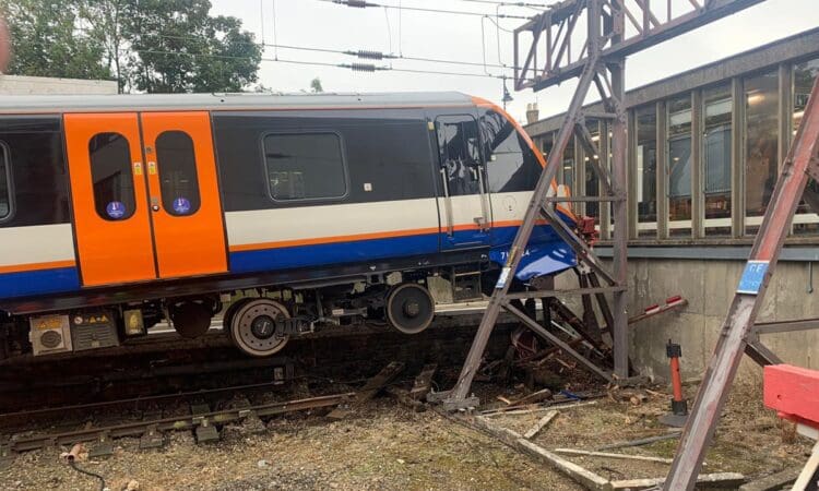 Overground Station Near Me London Overground Train Crashes Through Buffers At Busy Commuter Station -  The Railway Hub
