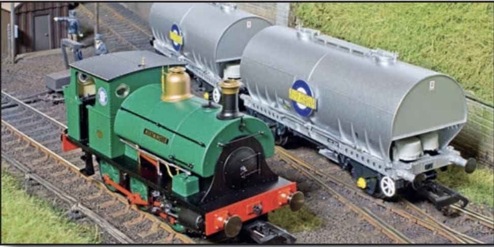 Hornby ‘OO’ Peckett with Accurascale Cemflo wagons.