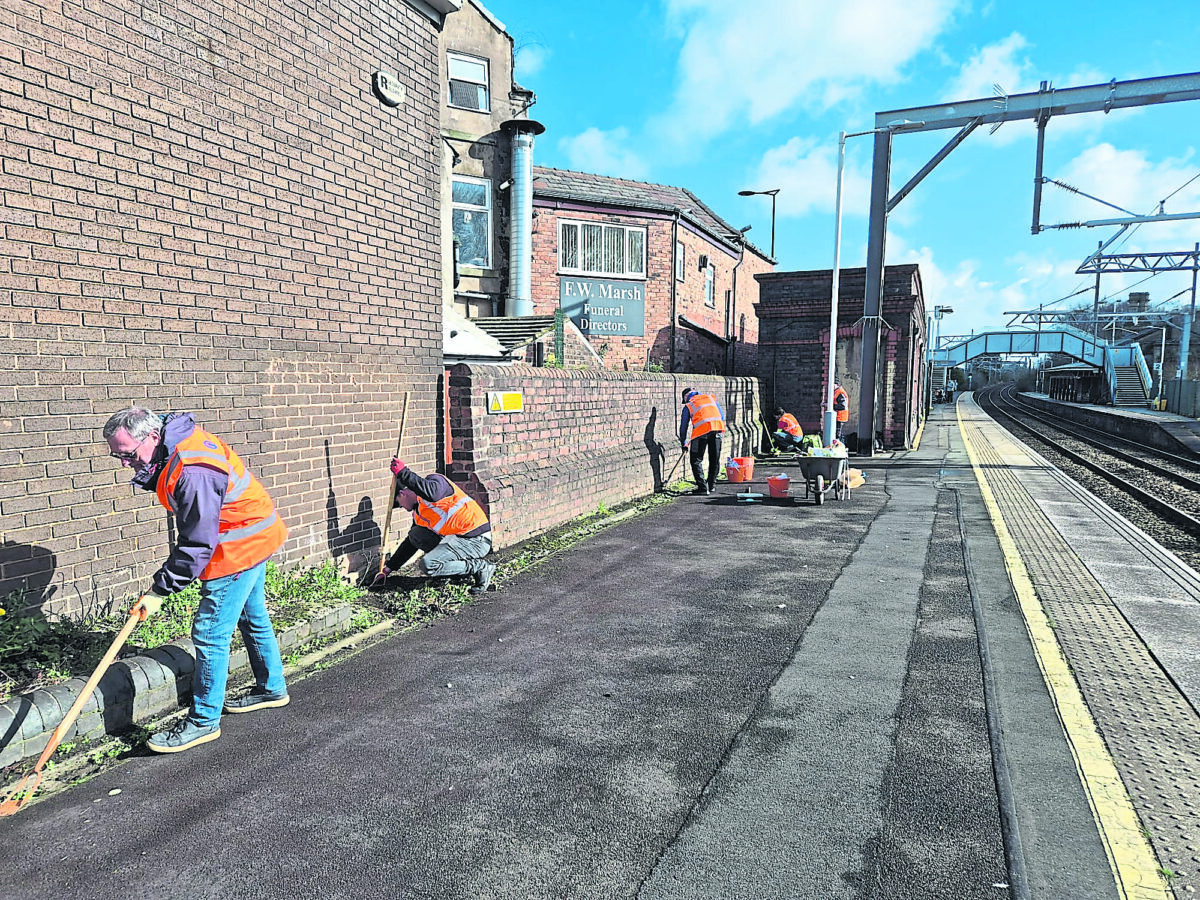 Sankey Canal group adopts Earlestown railway station